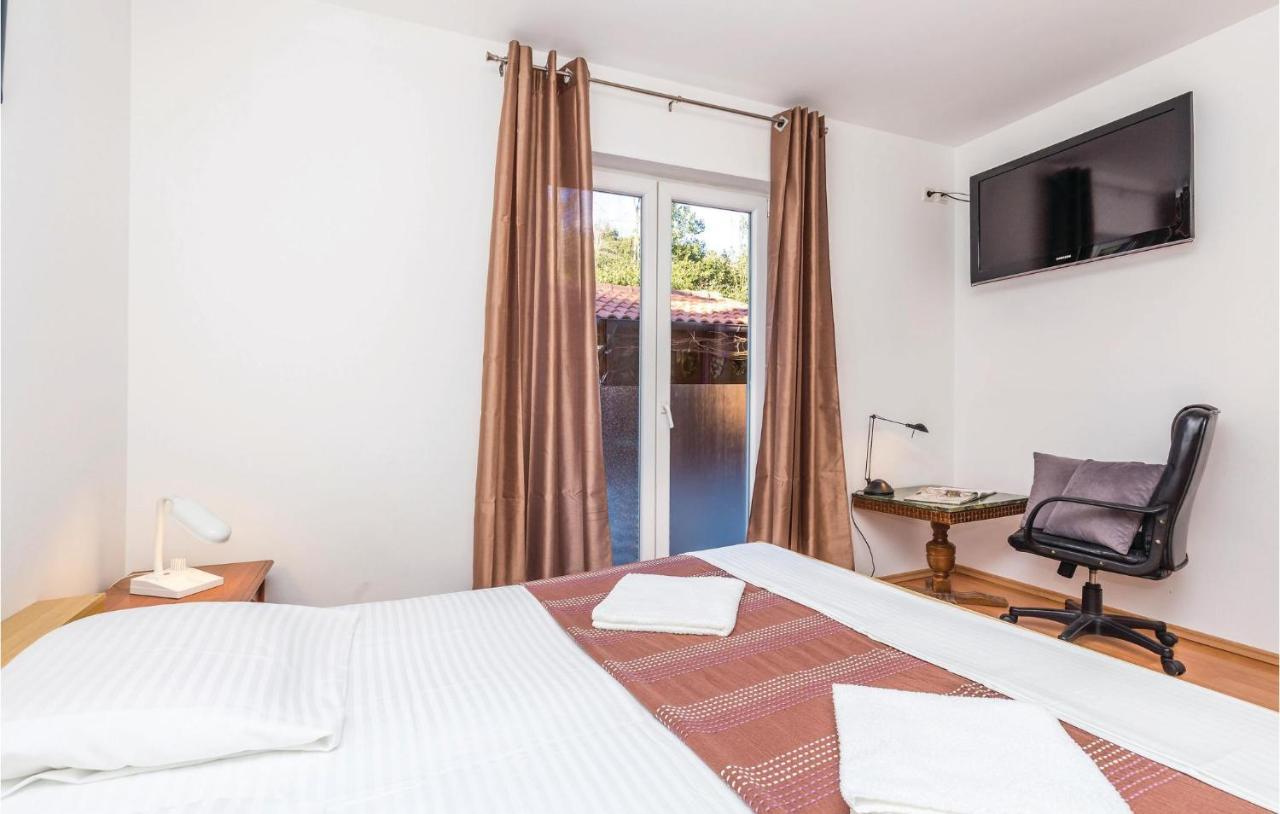 Stunning Apartment In Volosko With House Sea View 외부 사진