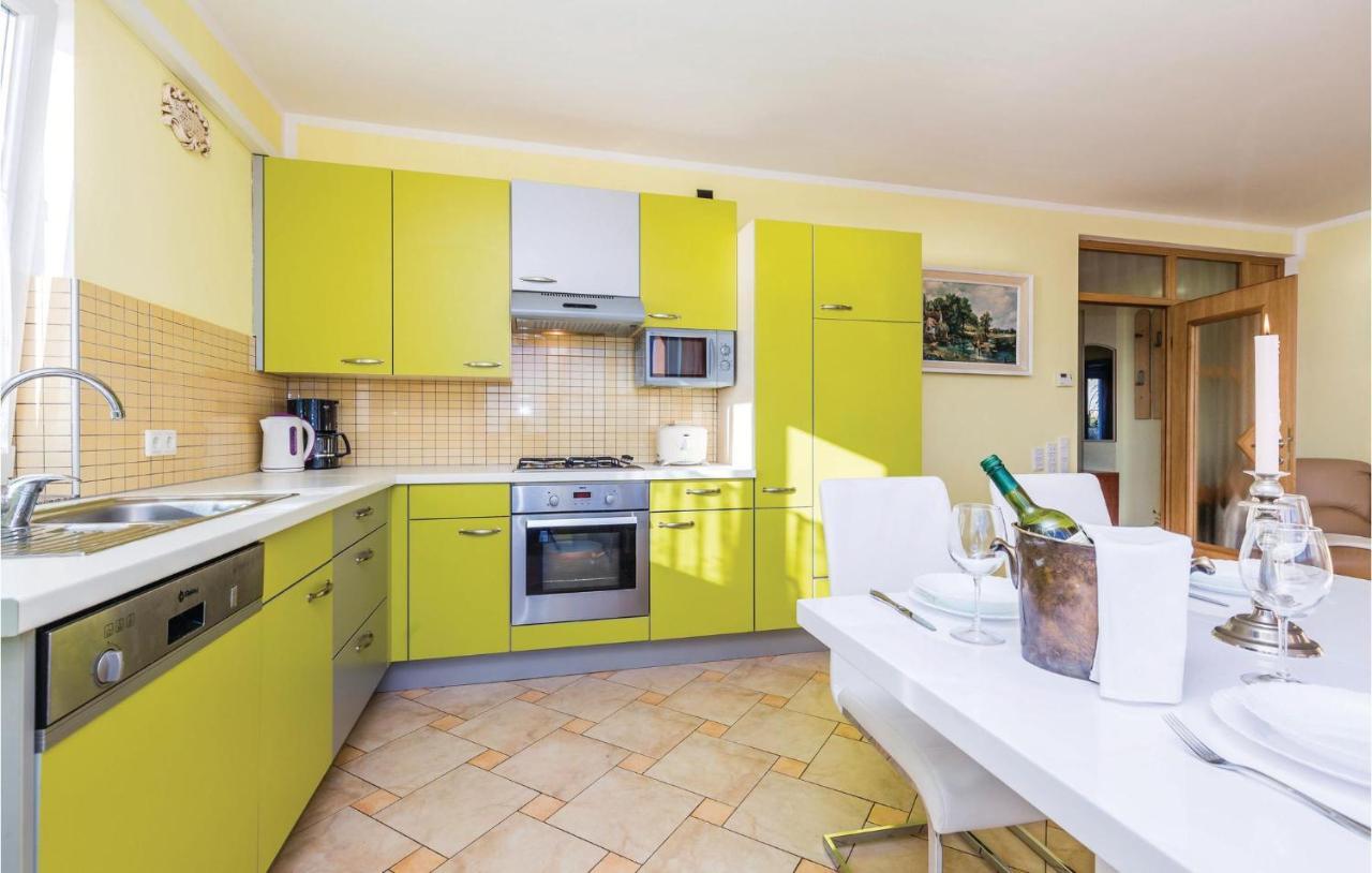 Stunning Apartment In Volosko With House Sea View 외부 사진