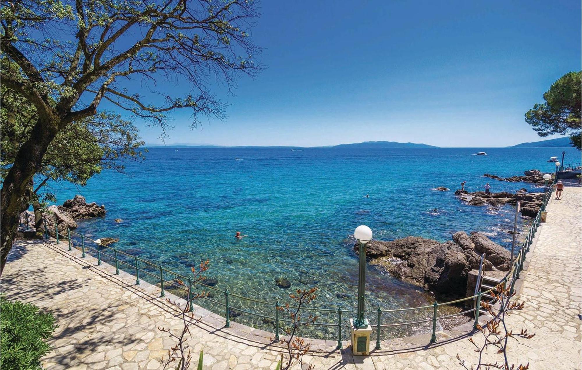 Stunning Apartment In Volosko With House Sea View 외부 사진